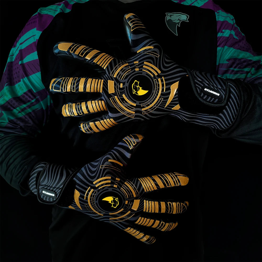 Professional Football Goalkeeper Gloves – Kids & Adults Latex Grip Goalie Gloves for Soccer Training & Match Play